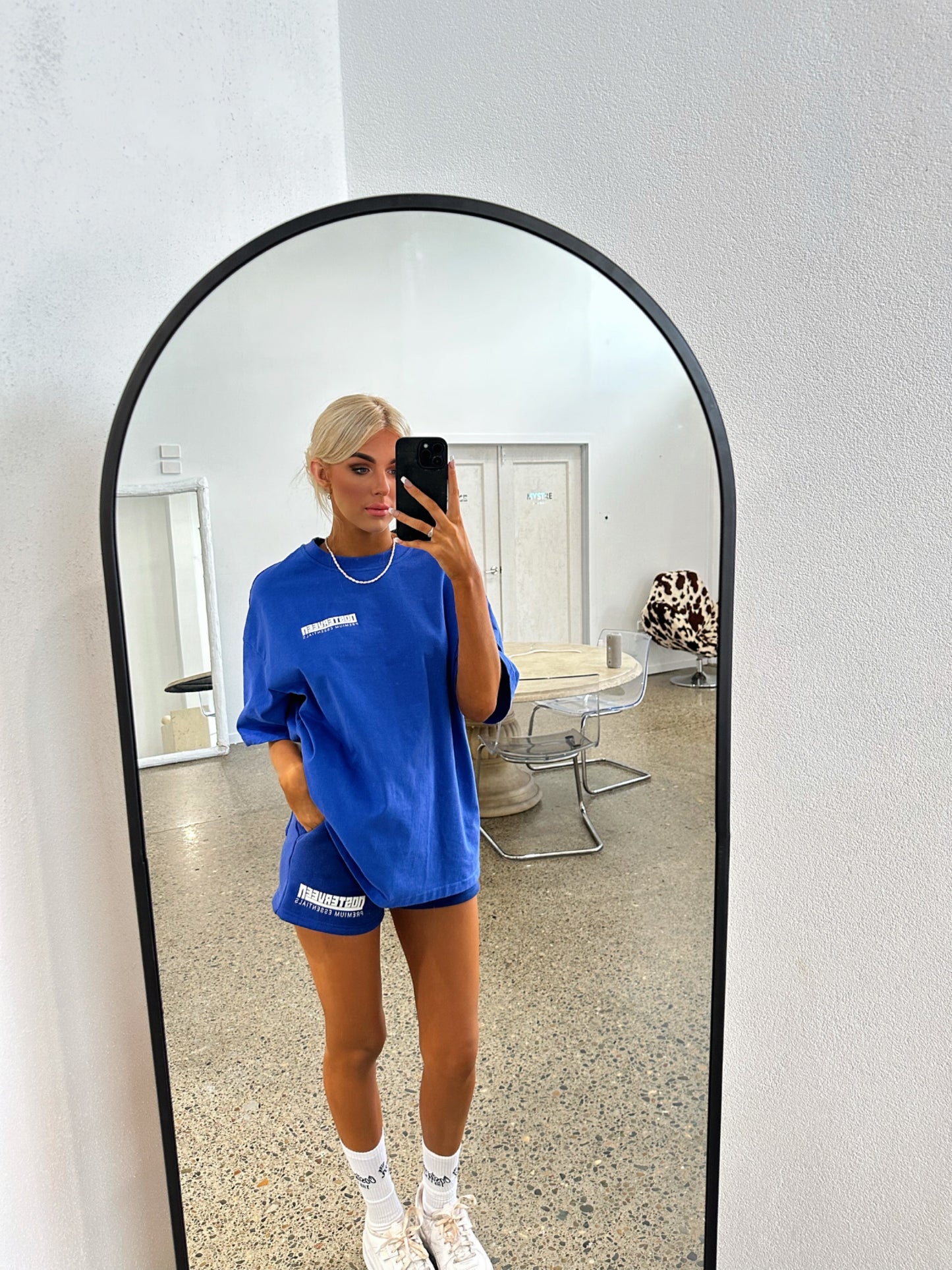 PREMIUM ESSENTIALS CABOLT BLUE TEE
